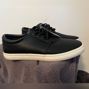 NWT GoodFellow Black/Rome Sneakers
Size 10 1/2